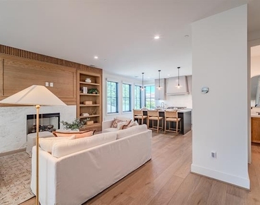 4114 Emerson Avenue - Photo Thumbnail 4