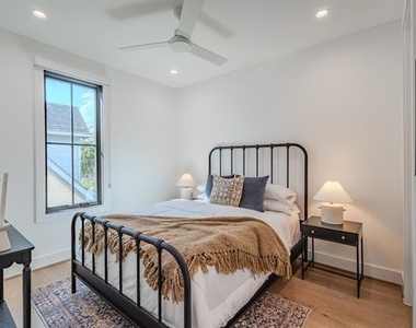 4114 Emerson Avenue - Photo Thumbnail 30