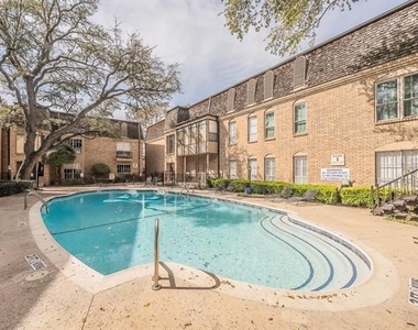 4312 Bellaire Drive S - Photo Thumbnail 19