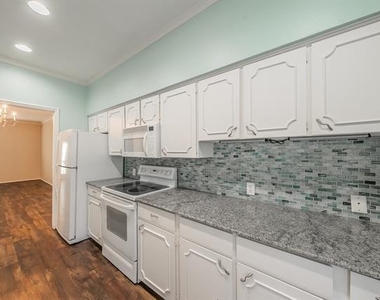 4312 Bellaire Drive S - Photo Thumbnail 13