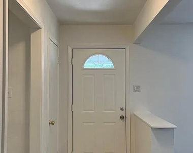 8936 Angleton Place - Photo Thumbnail 3