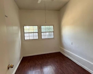 8936 Angleton Place - Photo Thumbnail 5