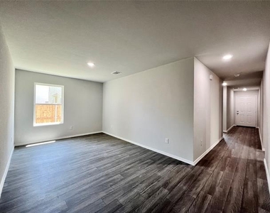 544 Quail Meadows Drive - Photo Thumbnail 14