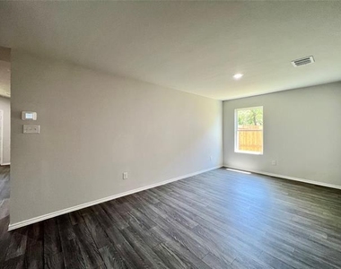 544 Quail Meadows Drive - Photo Thumbnail 12