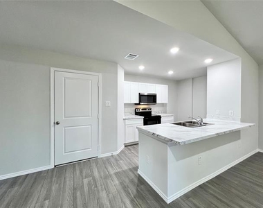 544 Quail Meadows Drive - Photo Thumbnail 17