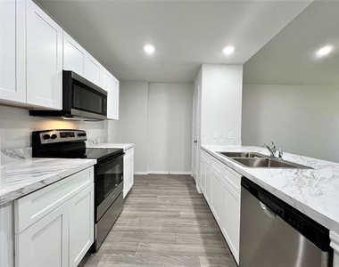 544 Quail Meadows Drive - Photo Thumbnail 18