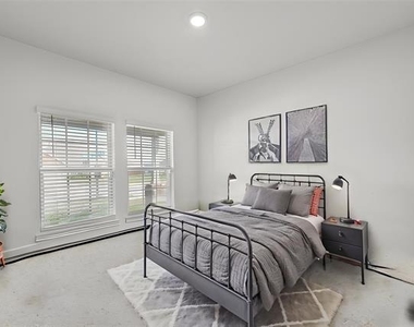 205 Fieldtrail Lane - Photo Thumbnail 7