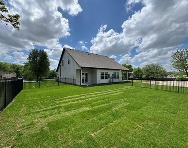 417 W Dulin Street - Photo Thumbnail 18