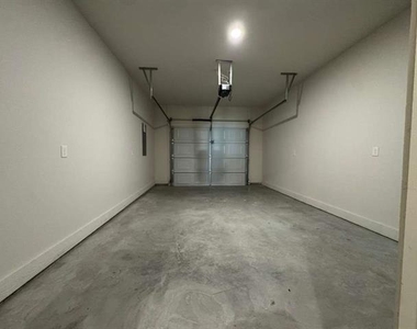 417 W Dulin Street - Photo Thumbnail 19