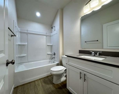 417 W Dulin Street - Photo Thumbnail 11