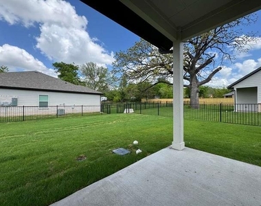 417 W Dulin Street - Photo Thumbnail 17