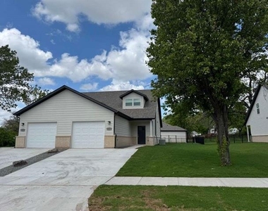 417 W Dulin Street - Photo Thumbnail 1