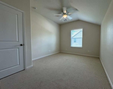 417 W Dulin Street - Photo Thumbnail 15