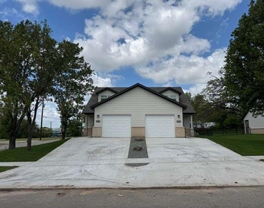 417 W Dulin Street - Photo Thumbnail 2