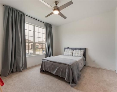 5126 Bancroft Drive - Photo Thumbnail 17
