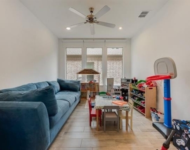 5126 Bancroft Drive - Photo Thumbnail 25