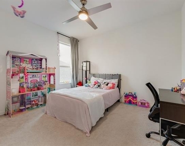 5126 Bancroft Drive - Photo Thumbnail 12