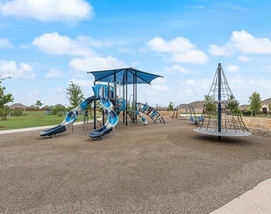 5126 Bancroft Drive - Photo Thumbnail 36