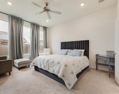 5126 Bancroft Drive - Photo Thumbnail 21