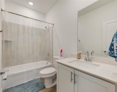 5126 Bancroft Drive - Photo Thumbnail 19