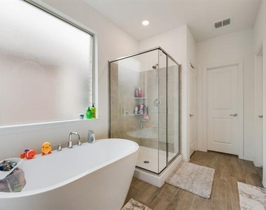 5126 Bancroft Drive - Photo Thumbnail 23