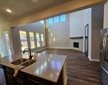 810 Elm Park Drive - Photo Thumbnail 25