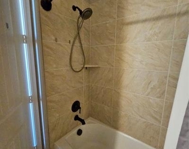 810 Elm Park Drive - Photo Thumbnail 11