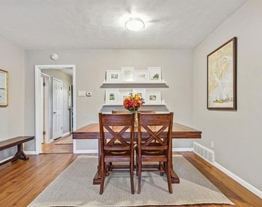 2127 Clarksdale Drive - Photo Thumbnail 9