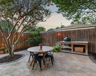 2127 Clarksdale Drive - Photo Thumbnail 16