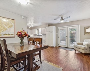 2127 Clarksdale Drive - Photo Thumbnail 6