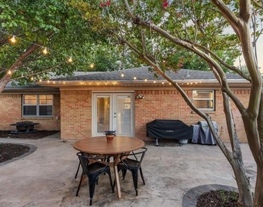 2127 Clarksdale Drive - Photo Thumbnail 15