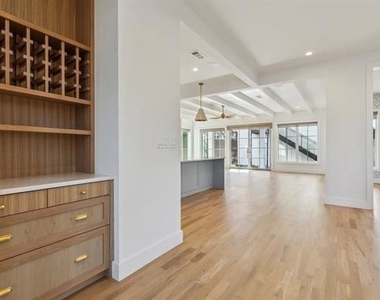 5800 Goodwin Avenue - Photo Thumbnail 5