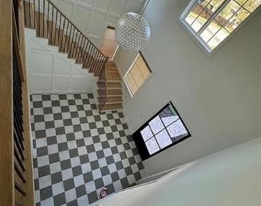 5800 Goodwin Avenue - Photo Thumbnail 2
