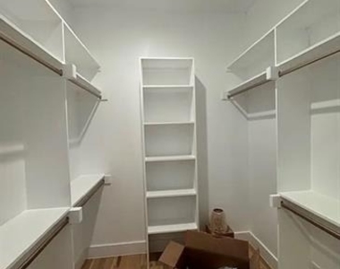 5800 Goodwin Avenue - Photo Thumbnail 19
