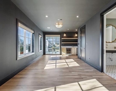 5800 Goodwin Avenue - Photo Thumbnail 8