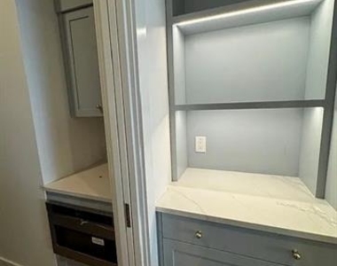 5800 Goodwin Avenue - Photo Thumbnail 11