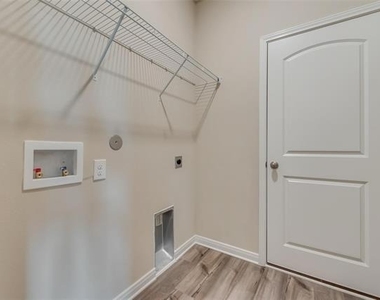 291 Wandering Stream Way - Photo Thumbnail 12