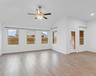 4807 Avion Drive - Photo Thumbnail 8