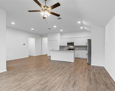 4807 Avion Drive - Photo Thumbnail 9