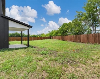 588 Highview Court - Photo Thumbnail 39
