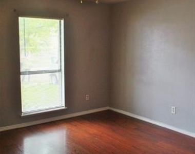 5528 Adams Drive - Photo Thumbnail 9