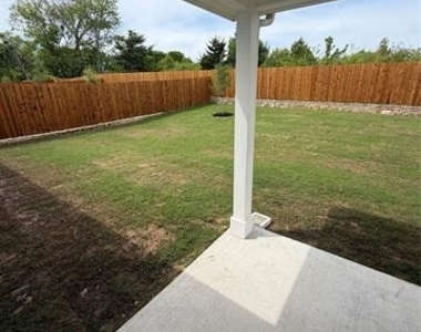2203 Rannoch Street - Photo Thumbnail 2