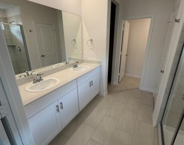 2203 Rannoch Street - Photo Thumbnail 6