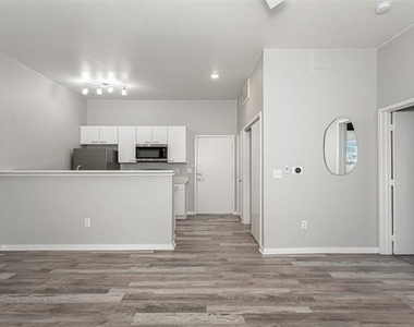3015 Bryan Street - Photo Thumbnail 13