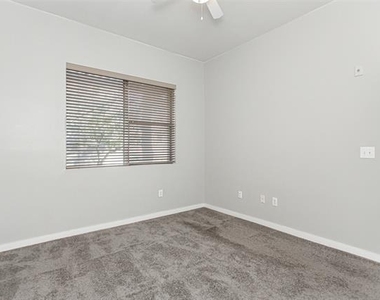 3015 Bryan Street - Photo Thumbnail 16