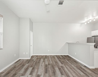 3015 Bryan Street - Photo Thumbnail 11