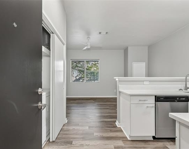 3015 Bryan Street - Photo Thumbnail 1