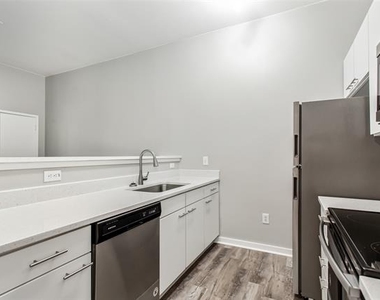 3015 Bryan Street - Photo Thumbnail 4