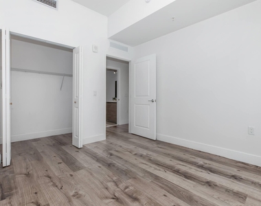 39 Nw 7th Avenue - Photo Thumbnail 4