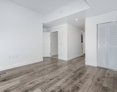 39 Nw 7th Avenue - Photo Thumbnail 2